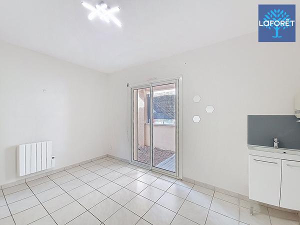 Location local commercial Taluyers - 132 m² - 1 826 €/mois