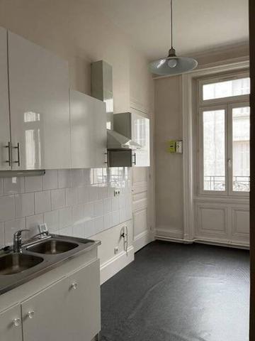 Appartement 4 pièces                                        - 42000 Saint-Étienne Réf : 13047