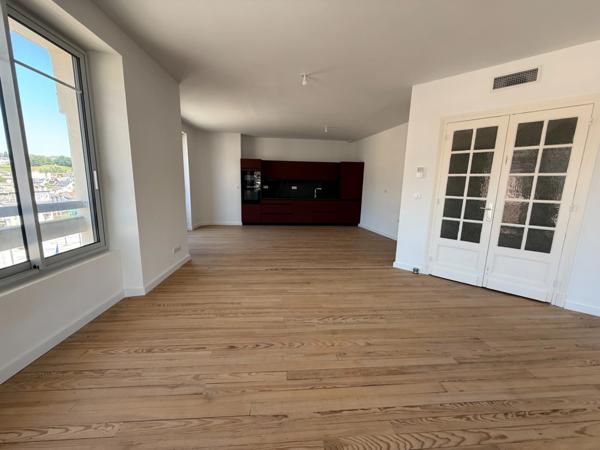 Appartement Bourgeois T4 dans résidence avec ascenseur