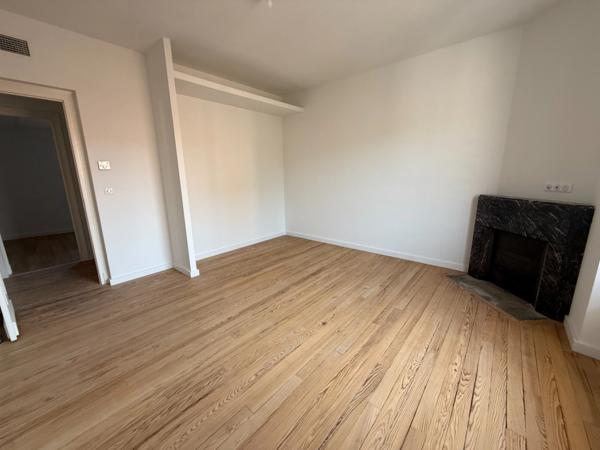 Appartement Bourgeois T4 dans résidence avec ascenseur