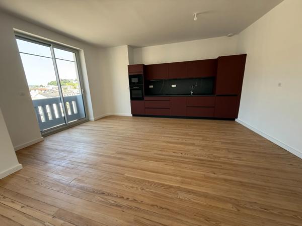 Appartement Bourgeois T4 dans résidence avec ascenseur
