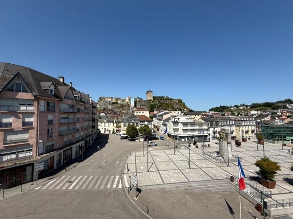 Appartement Bourgeois T4 dans résidence avec ascenseur