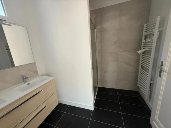 Appartement Bourgeois T4 dans résidence avec ascenseur