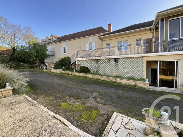Maison à vendre  15 pièces - 270 m2 SALVIAC - 46