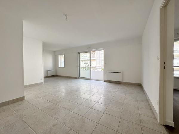 Appartement  2 pièce(s)  1 chambre(s)  57.15 m²