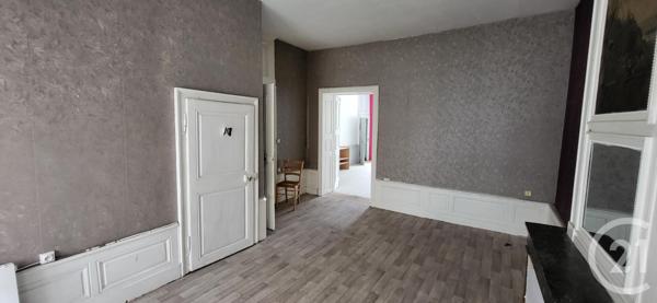 Immeuble à vendre  460 m2 MIRECOURT - 88