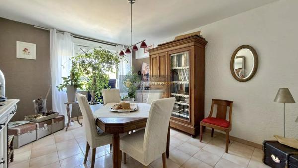 Vente                                                      Appartement
                        
                     4 pièces                      72 m2                     à Fréjus