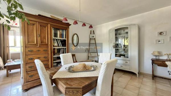 Vente                                                      Appartement
                        
                     4 pièces                      72 m2                     à Fréjus