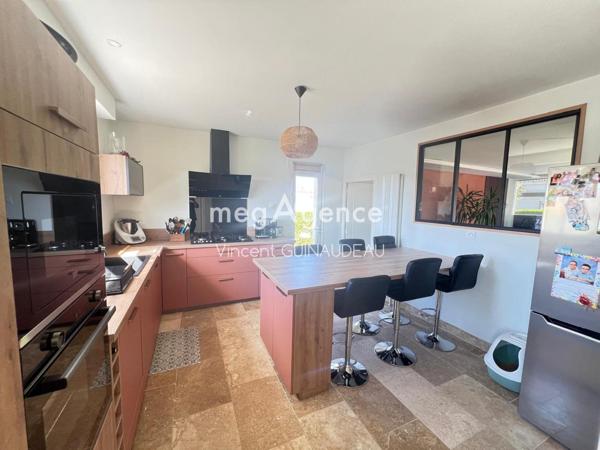 Maison à CHOLET, 49300 - 7 pièces 197m²