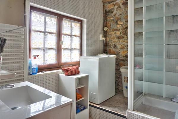 Lanvollon (22290) Beau potentiel pour cette longère en pierre à rénover