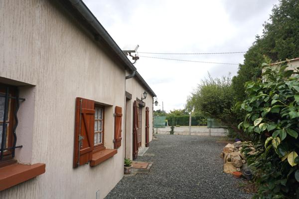 Lanvollon (22290) Beau potentiel pour cette longère en pierre à rénover