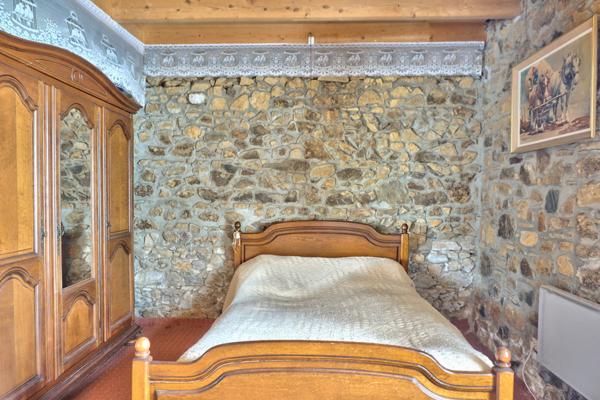 Lanvollon (22290) Beau potentiel pour cette longère en pierre à rénover