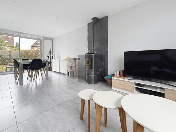Marcq en Baroeul-Mairie, superbe maison semi-individuelle de 111 m2 beau séjour 4 ch et 2 salles de bains Garage