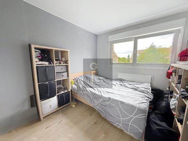 Marcq en Baroeul-Mairie, superbe maison semi-individuelle de 111 m2 beau séjour 4 ch et 2 salles de bains Garage