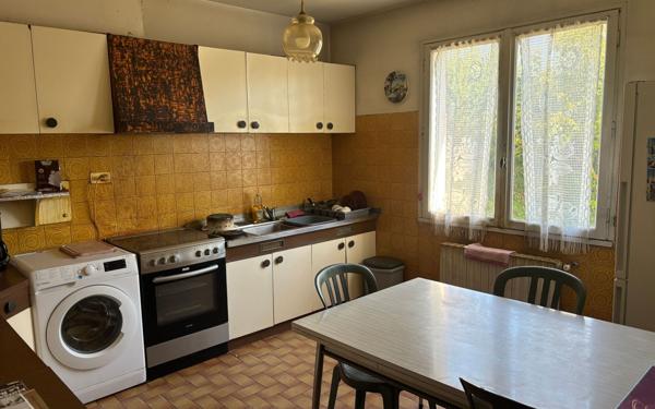 Maison à vendre    5 pièces •  Entraigues-sur-la-Sorgue