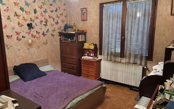 Maison à vendre    5 pièces •  Entraigues-sur-la-Sorgue