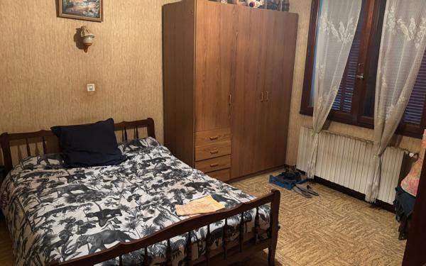 Maison à vendre    5 pièces •  Entraigues-sur-la-Sorgue