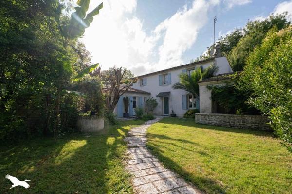 Maison à vendre |  Jonzac |  7 pièces | 250 m²