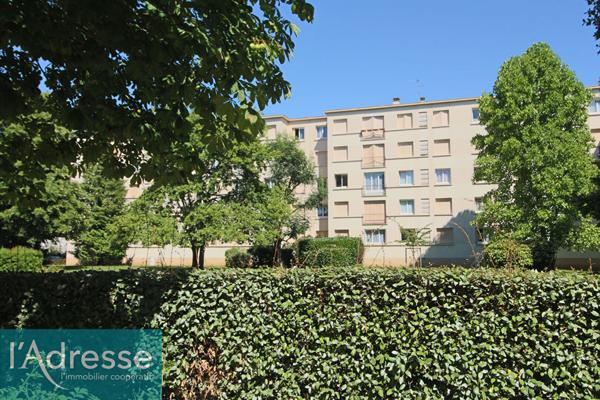 Appartement Viry Chatillon 4 pièces 67 m2 limite Morsang sur orge
