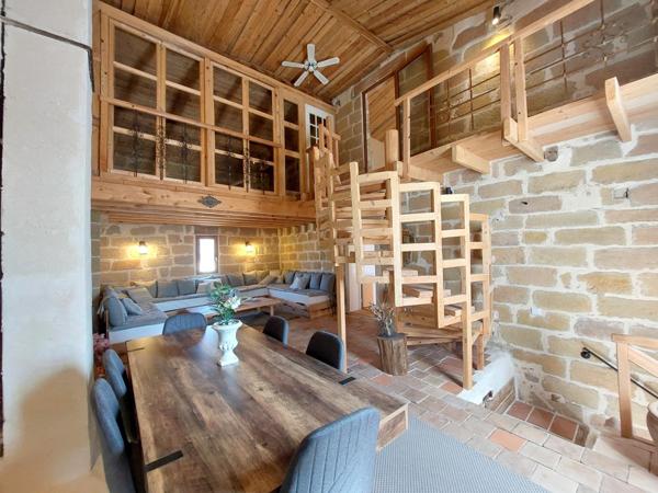 Montagnac - Maison de Caractère - 5 Pièces 140 m²