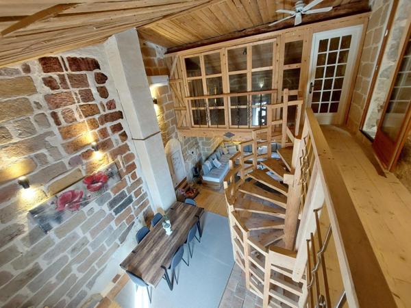 Montagnac - Maison de Caractère - 5 Pièces 140 m²