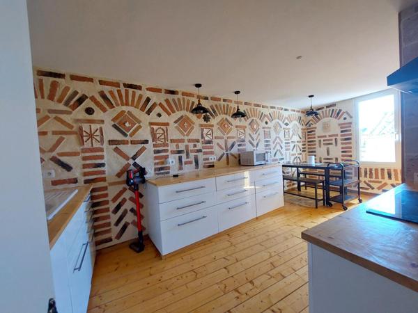 Montagnac - Maison de Caractère - 5 Pièces 140 m²