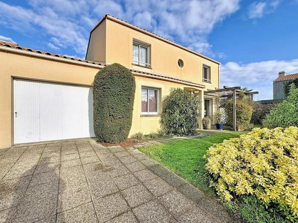 Maison familiale 5 chambres au calme dans son impasse