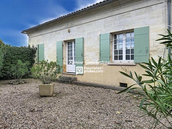 Montagne : Maison en pierre dans un hameau avec VUE