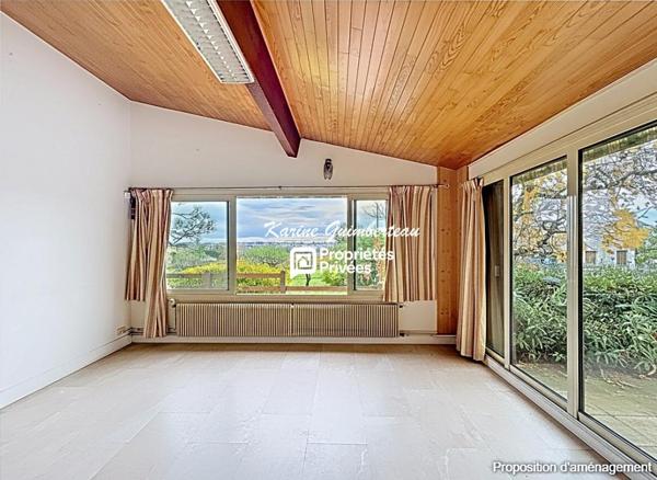 Montagne : Maison en pierre dans un hameau avec VUE