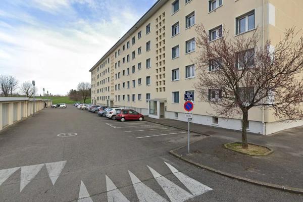 Parking / Box à louer à Rillieux-la-Pape (69140)