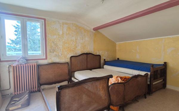 Immeuble à vendre    6 pièces •  Le Chambon-Feugerolles