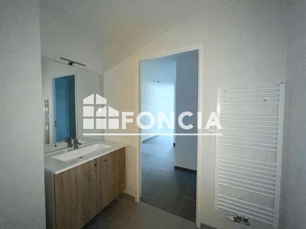 Location Appartement 3 pièces 67.71 m² - 44 AVENUE RENE CASSAGNE Cenon 33150