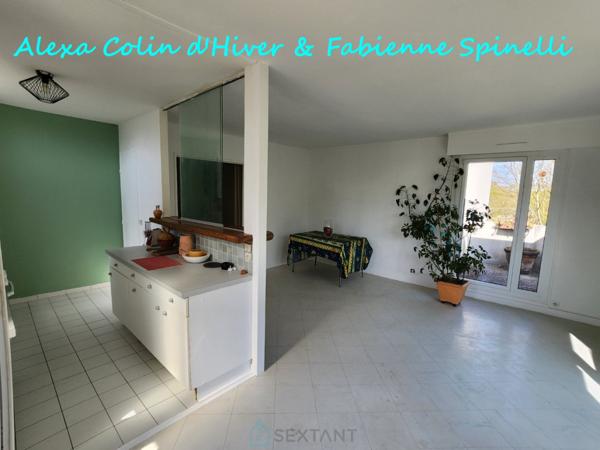 Appartement F3 terrasse 53m2 et 2 places de parking avenue du mail Soissons