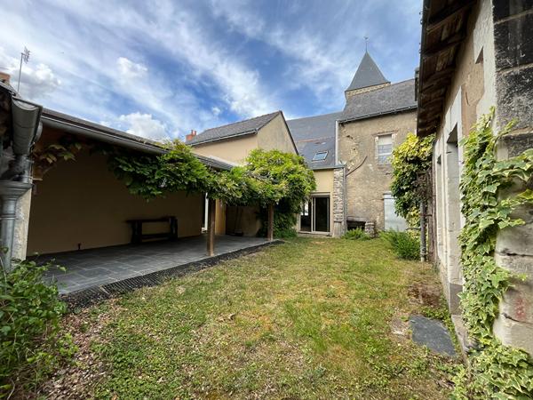 Maison de caractère avec fort potentiel à Lasse (49)