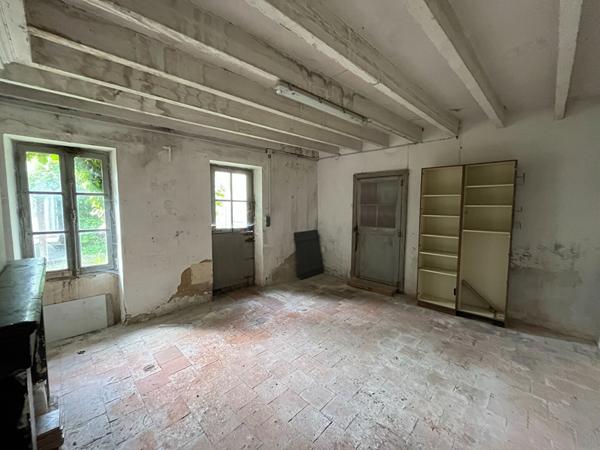 Maison de caractère avec fort potentiel à Lasse (49)