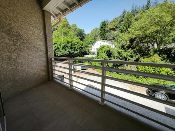 Appartement 4 pièces - 80m²- Balcon- 2 places de stationnement