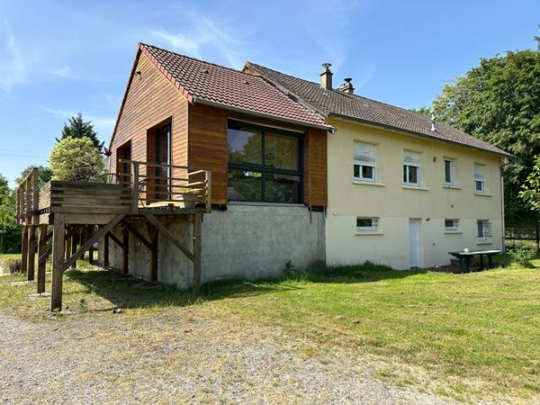 Spacieuse maison de 160m² implantée dans un écrin de verdure de 23000m²