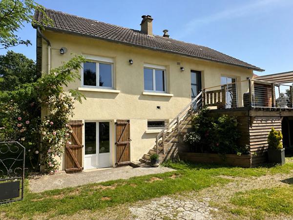 Spacieuse maison de 160m² implantée dans un écrin de verdure de 23000m²