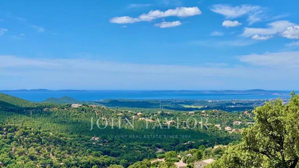 Domaine de Valcros Terrain constructible avec permis de construire – Vue mer panoramique