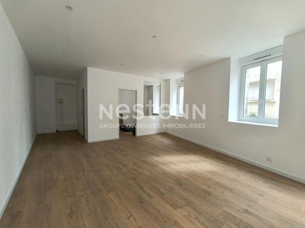 LOCAL COMMERCIAL A LOUER - CENTRE VILLE D'ELVEN - 42 m2