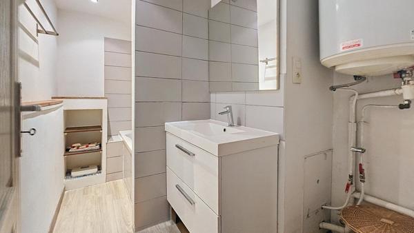 T2 bien agencé proche métro Joliette