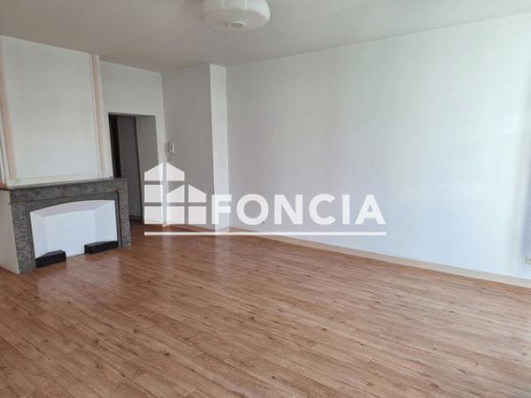 Location Appartement 3 pièces 76.28 m² - 11 RUE DU DOCTEUR EYNARD Bourg De Peage 26300