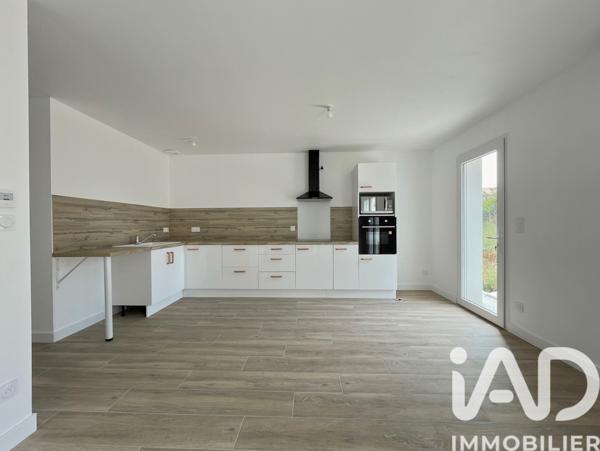 Location maison 3 pièces 61,78 m² Saint-Porchaire