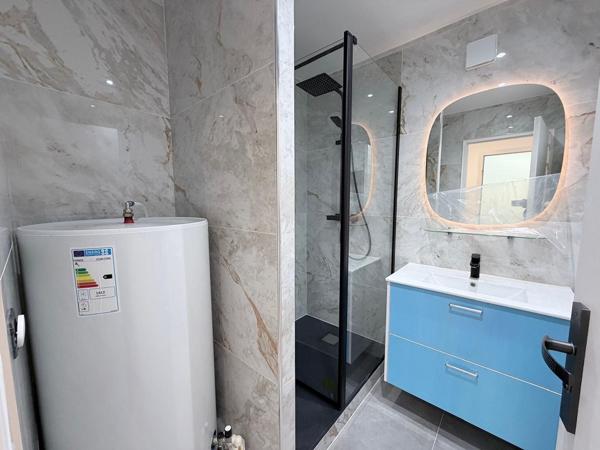 Maison - 9 pièce(s) - 240 m2
