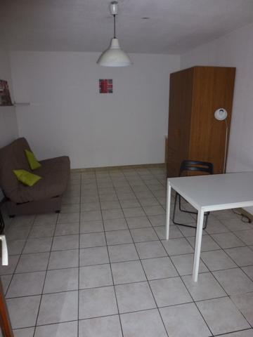 Narbonne, studio meublé RDC avec terrasse et place de parking - PROCHE LYCEE LOUISE MICHEL
