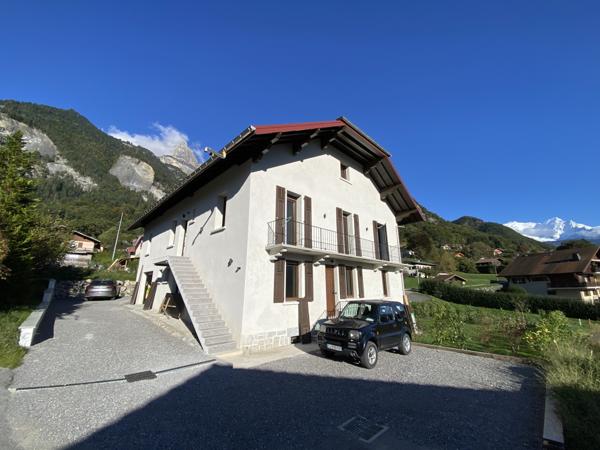 Sallanches (74700) LA CONTAMINE - DUPLEX DE 2 CHAMBRES TRES JOLIMENT RENOVE A NEUF