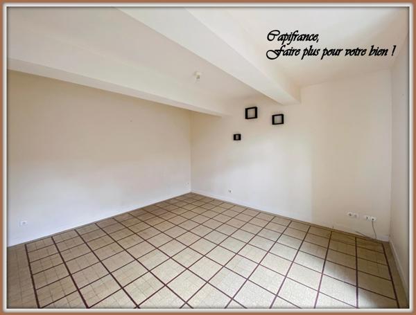 Dpt Saône et Loire (71), à vendre LA CHAPELLE SOUS DUN - maison 78 m² 4 pièces, 2 chambres, sur un terrain de 826 m²