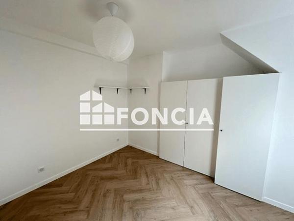 Location Appartement 2 pièces 57.2 m² - 17 PLACE JEANNE HACHETTE Beauvais 60000