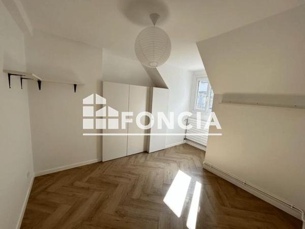 Location Appartement 2 pièces 57.2 m² - 17 PLACE JEANNE HACHETTE Beauvais 60000