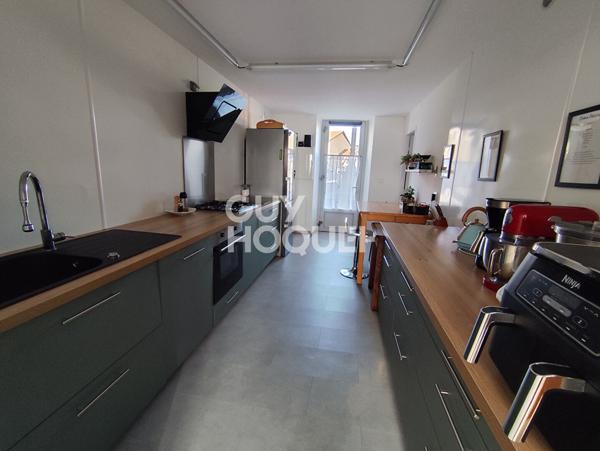 Tènement immobilier en cours de rénovation situé à Champoly